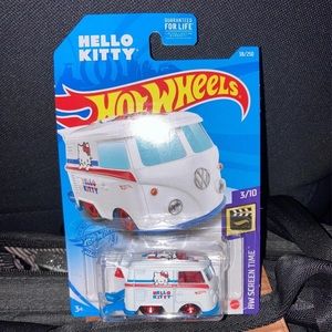 Hot Wheels Hello Kitty